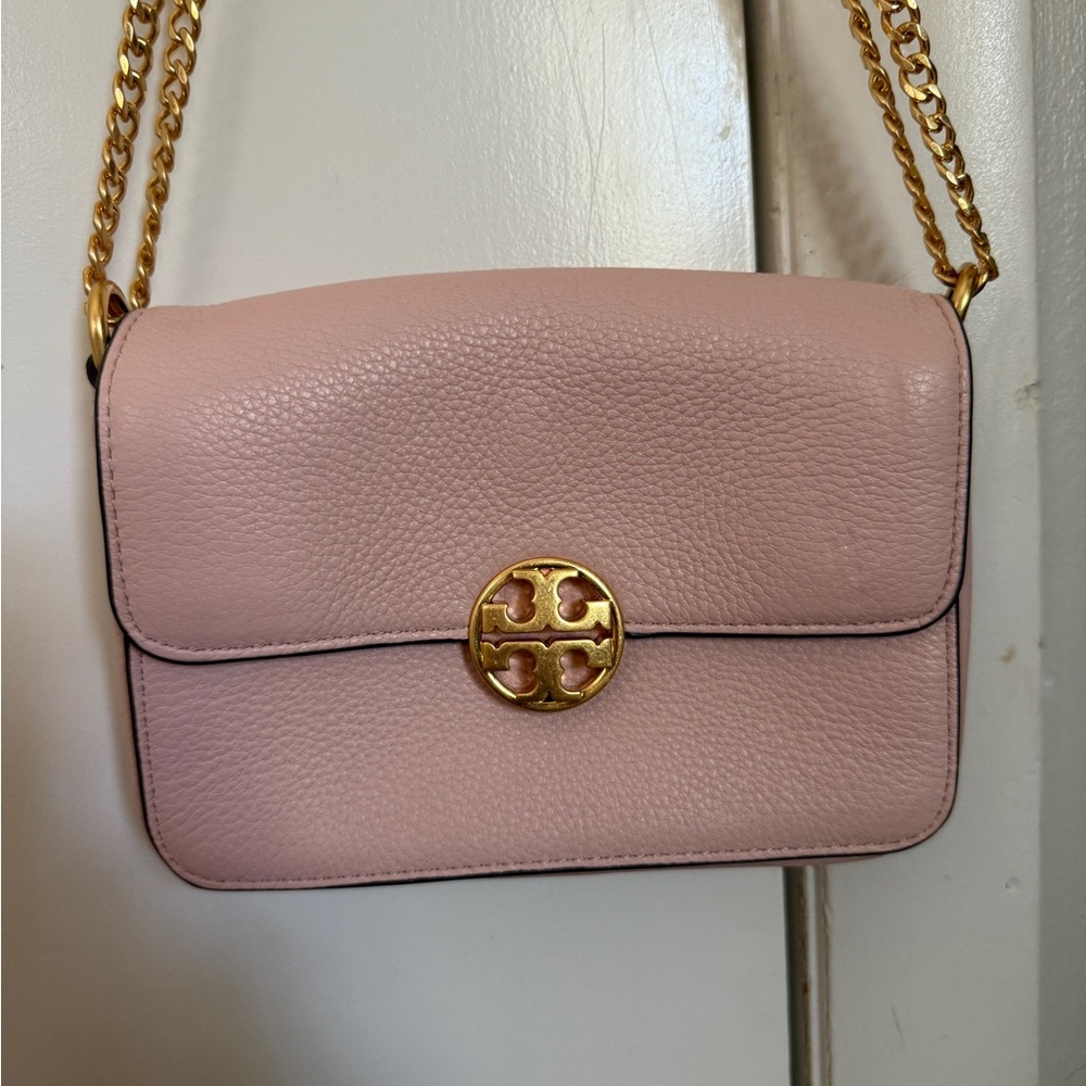 Tory Burch Blush Crossbody Bag with Gold Chain - Picture 2 of 5